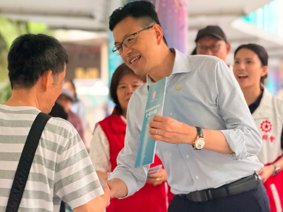 2026-06-16　吳秋北與工聯會港島東服務團隊在柴灣宣傳推廣 聽取市民意見